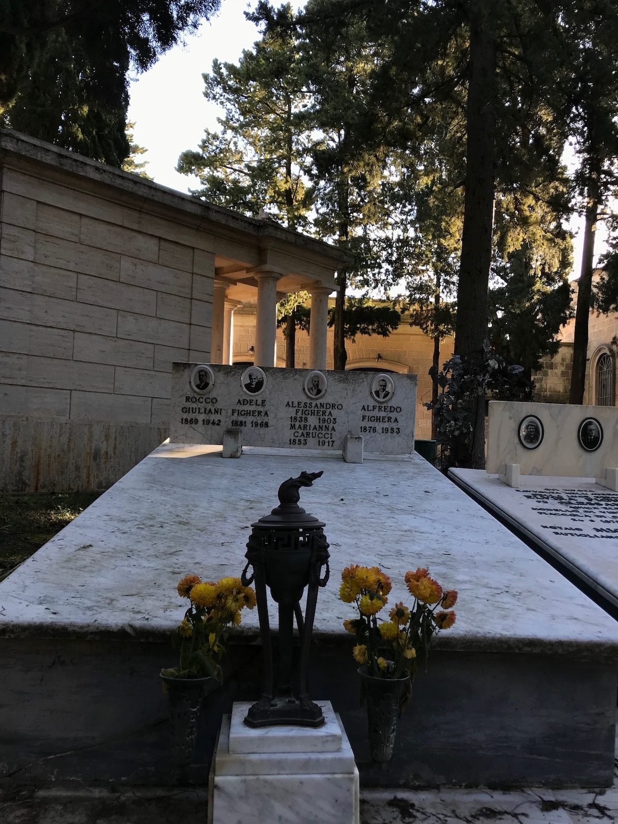 Alessandro Fighera's tomb, Martina Franca (4.).jpeg